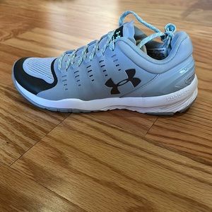 Under Armour women’s tennis shoes, size 8.5